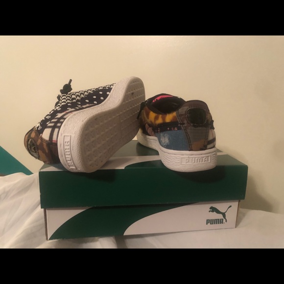 Adorable Puma Sneakers - Picture 5 of 11